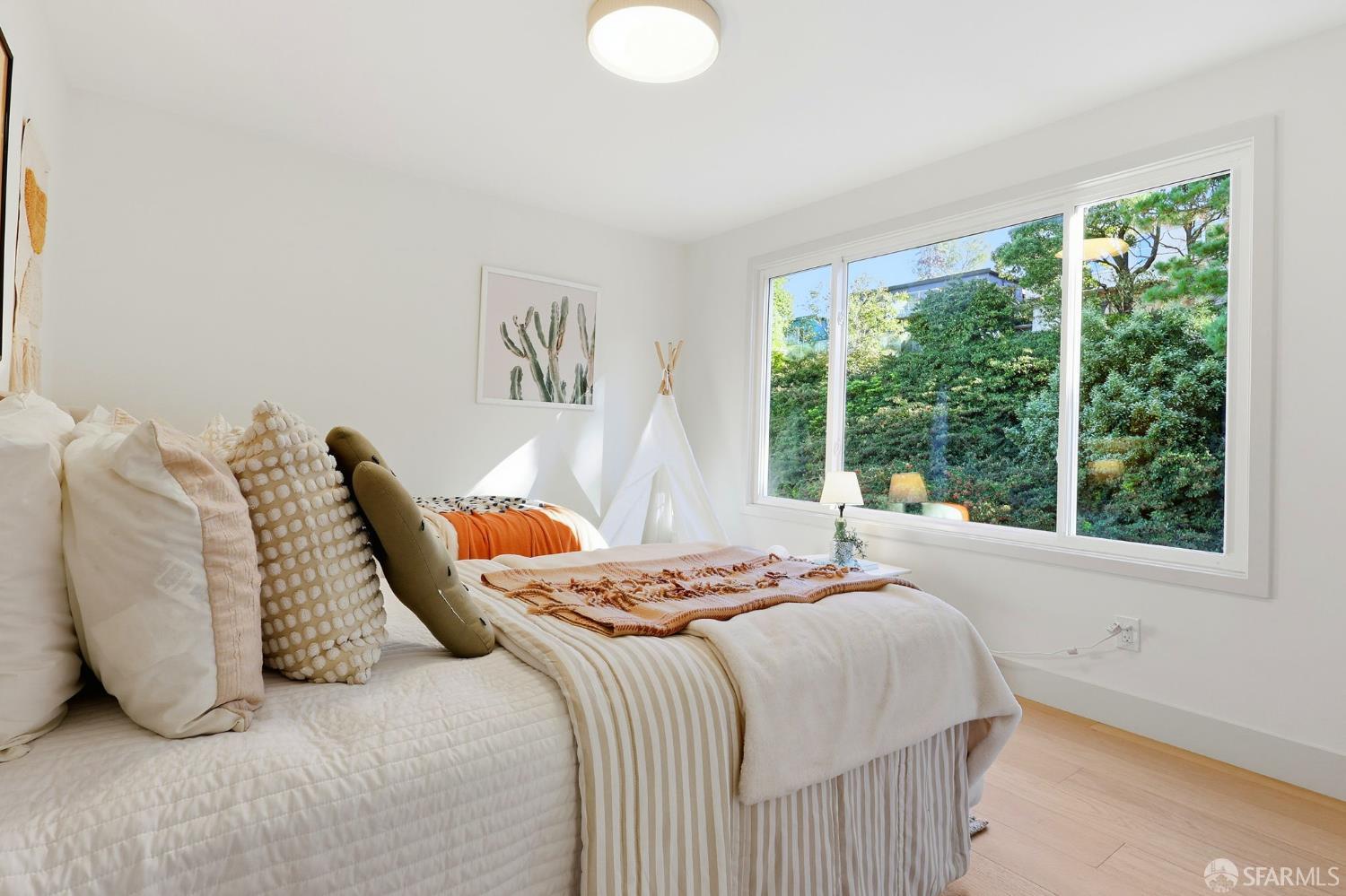 Detail Gallery Image 24 of 45 For 75 Knollview Way, San Francisco,  CA 94131 - 5 Beds | 3 Baths