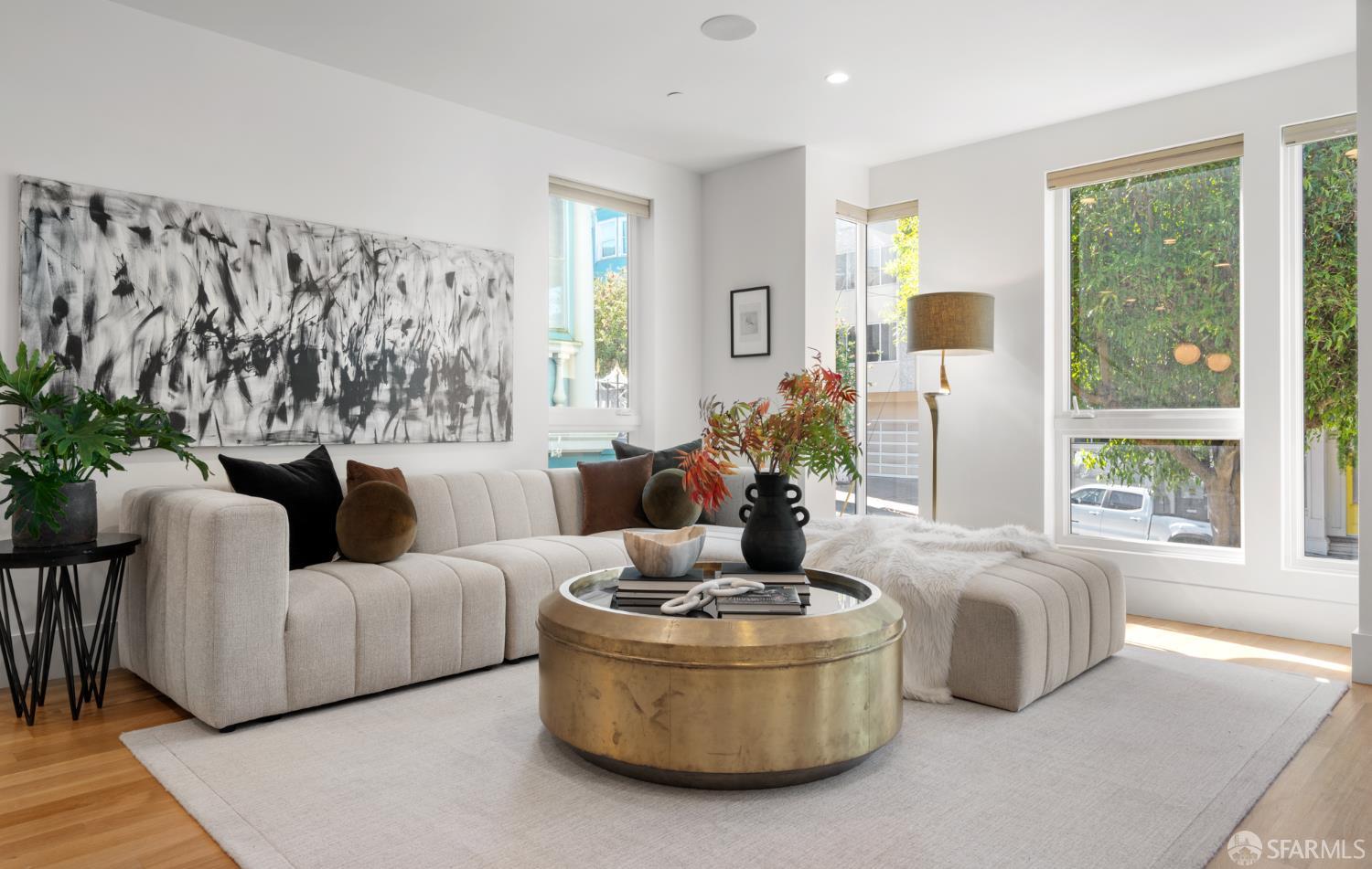 Detail Gallery Image 3 of 33 For 1010 Stanyan St #1,  San Francisco,  CA 94117 - 3 Beds | 2/1 Baths