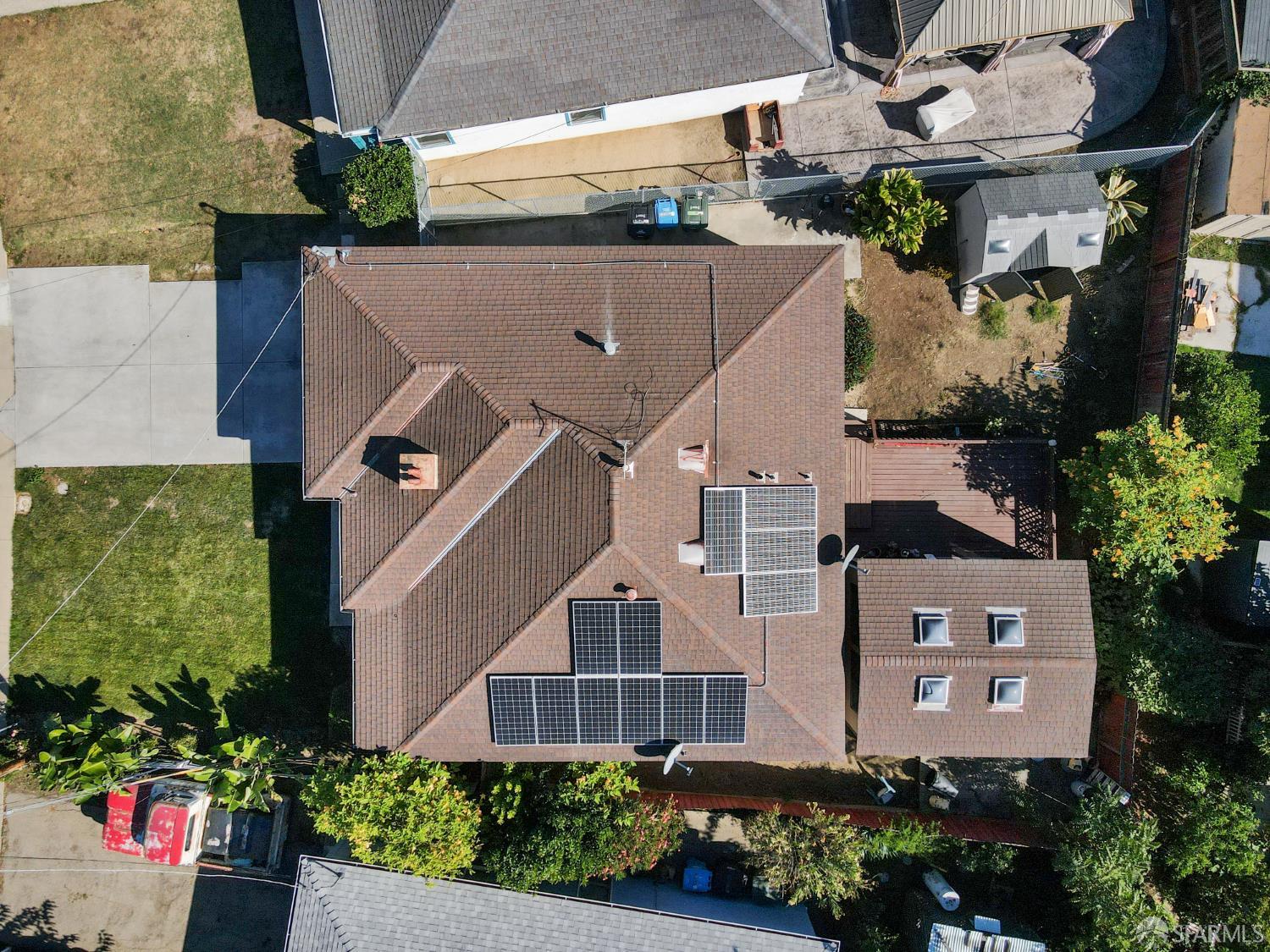 Detail Gallery Image 2 of 16 For 120 Gardenia Way, East Palo Alto,  CA 94303 - 3 Beds | 1 Baths