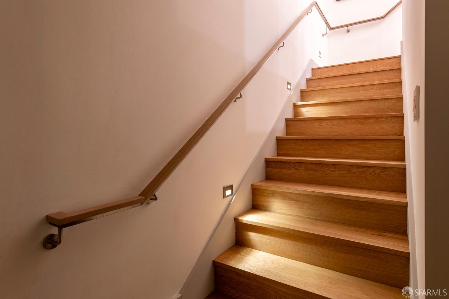 Detail Gallery Image 43 of 77 For 4660 18th St, San Francisco,  CA 94114 - 3 Beds | 3/1 Baths