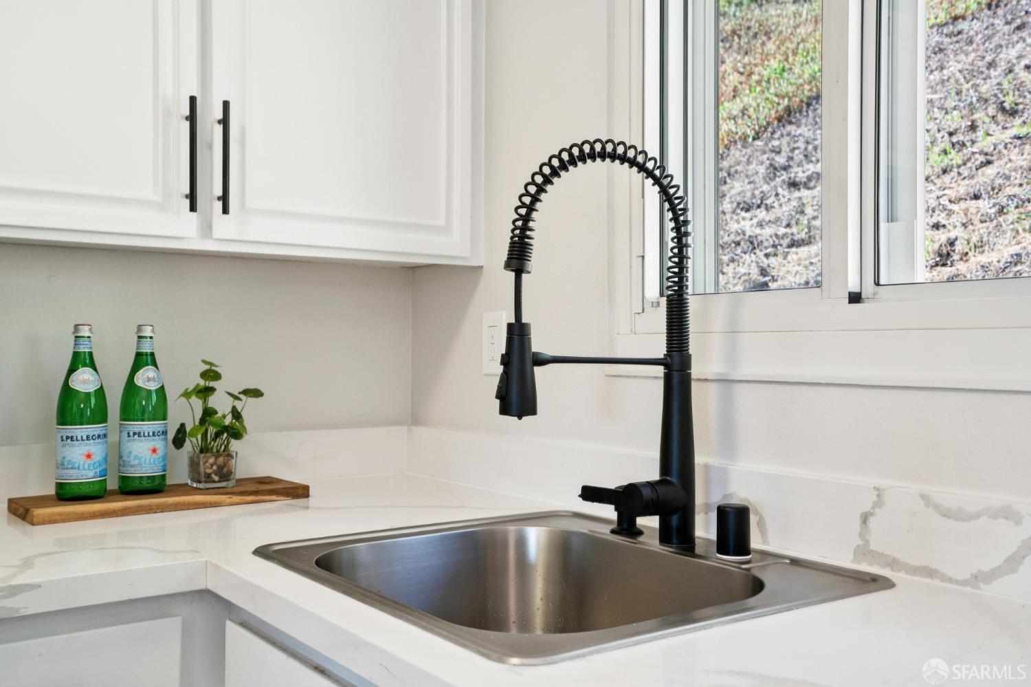 Detail Gallery Image 8 of 33 For 74 Penhurst Ave, Daly City,  CA 94015 - 3 Beds | 2 Baths