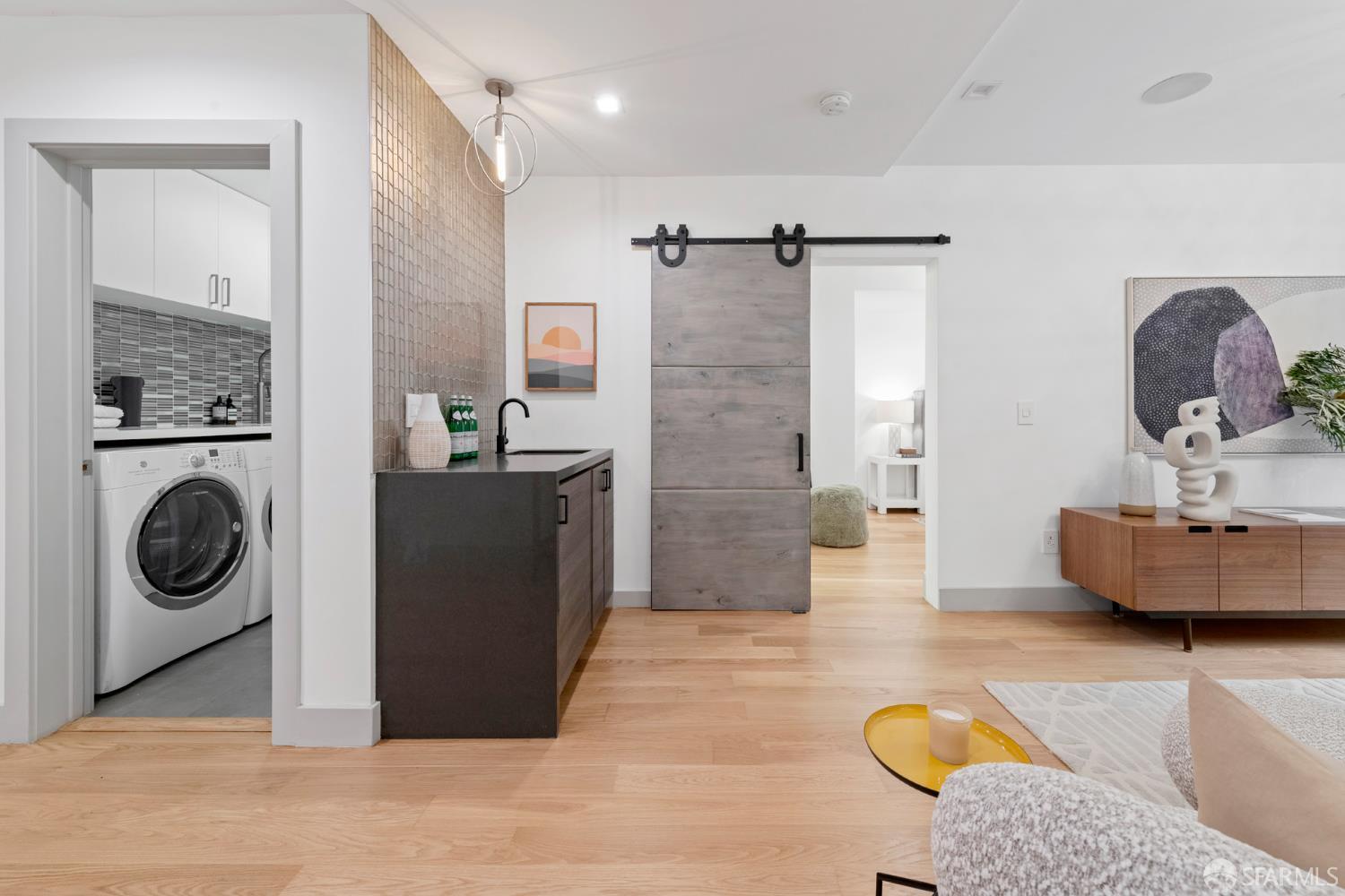 Detail Gallery Image 31 of 77 For 4660 18th St, San Francisco,  CA 94114 - 3 Beds | 3/1 Baths