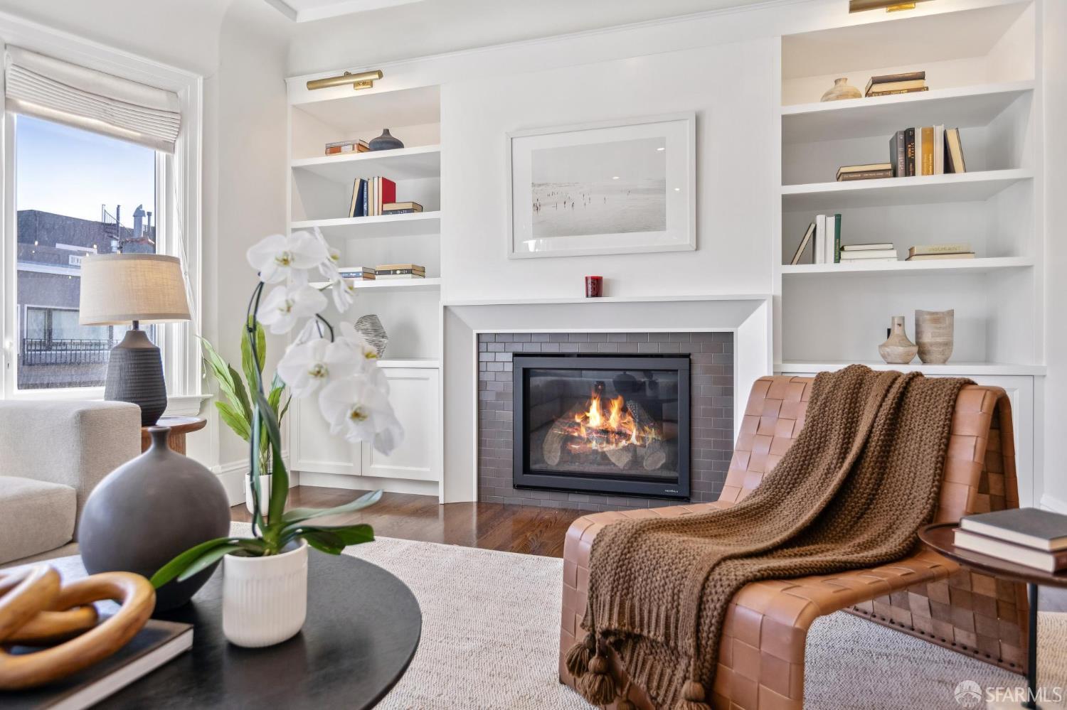 Detail Gallery Image 5 of 40 For 135 Avila St, San Francisco,  CA 94123 - 3 Beds | 2/1 Baths