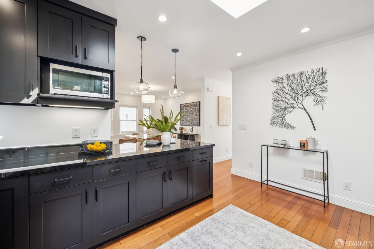 Detail Gallery Image 19 of 51 For 325 Wawona St, San Francisco,  CA 94127 - 2 Beds | 2 Baths