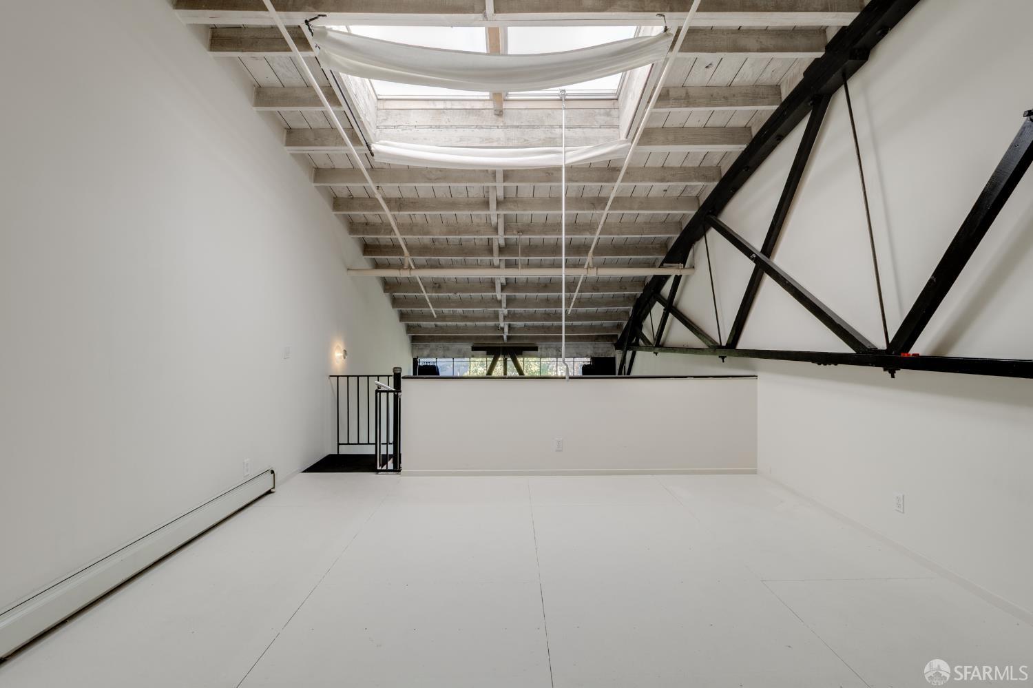 Detail Gallery Image 30 of 45 For 1018 4th Ave #118,  Oakland,  CA 94606 - 1 Beds | 1 Baths