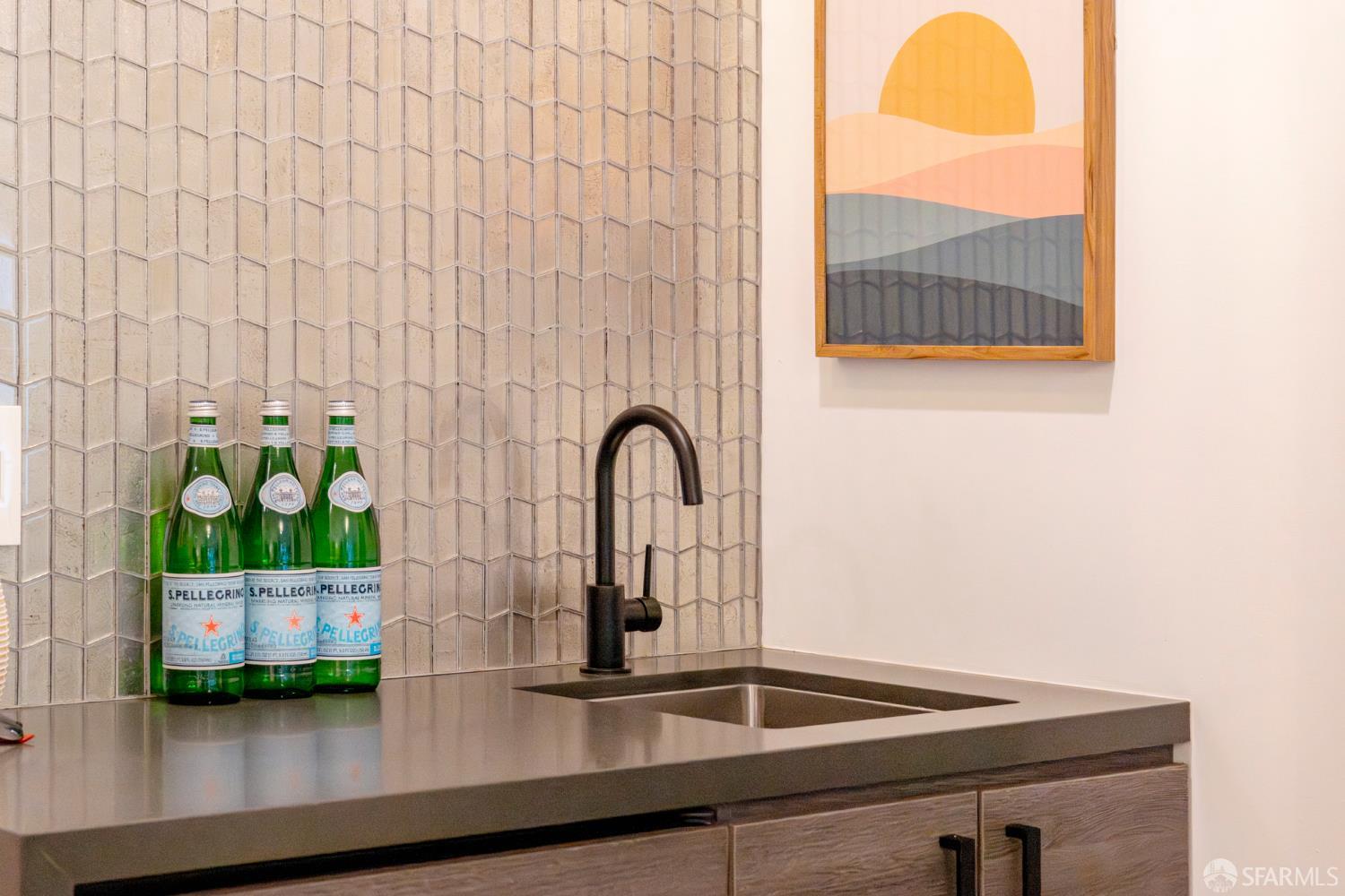 Detail Gallery Image 27 of 77 For 4660 18th St, San Francisco,  CA 94114 - 3 Beds | 3/1 Baths