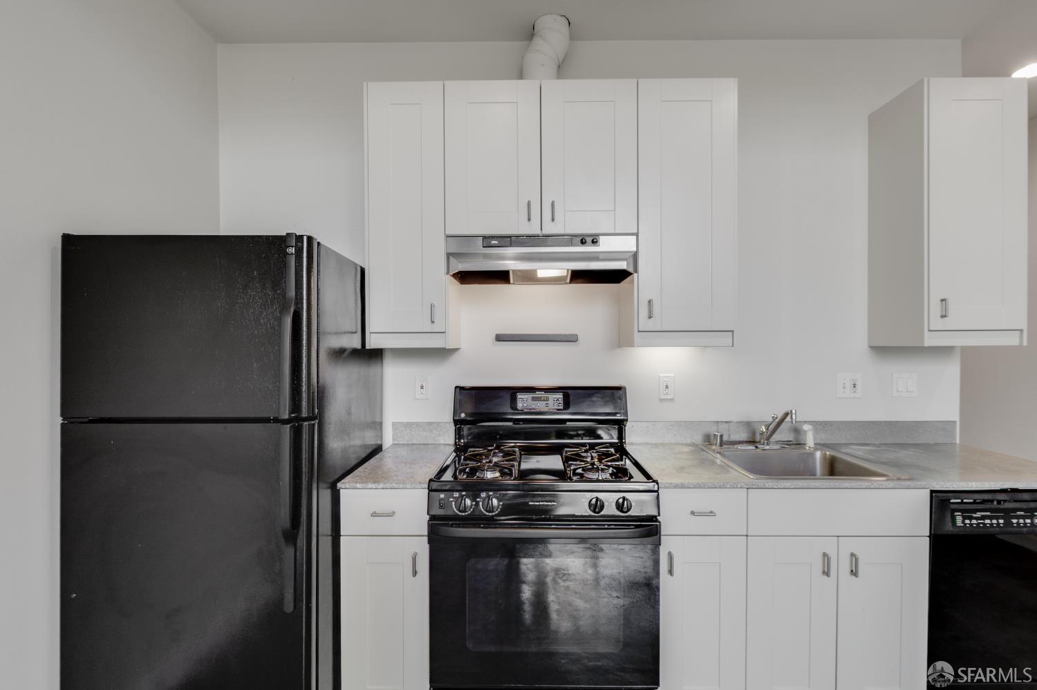 Detail Gallery Image 19 of 45 For 1018 4th Ave #118,  Oakland,  CA 94606 - 1 Beds | 1 Baths