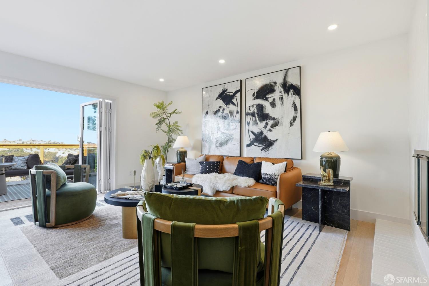 Detail Gallery Image 15 of 45 For 75 Knollview Way, San Francisco,  CA 94131 - 5 Beds | 3 Baths