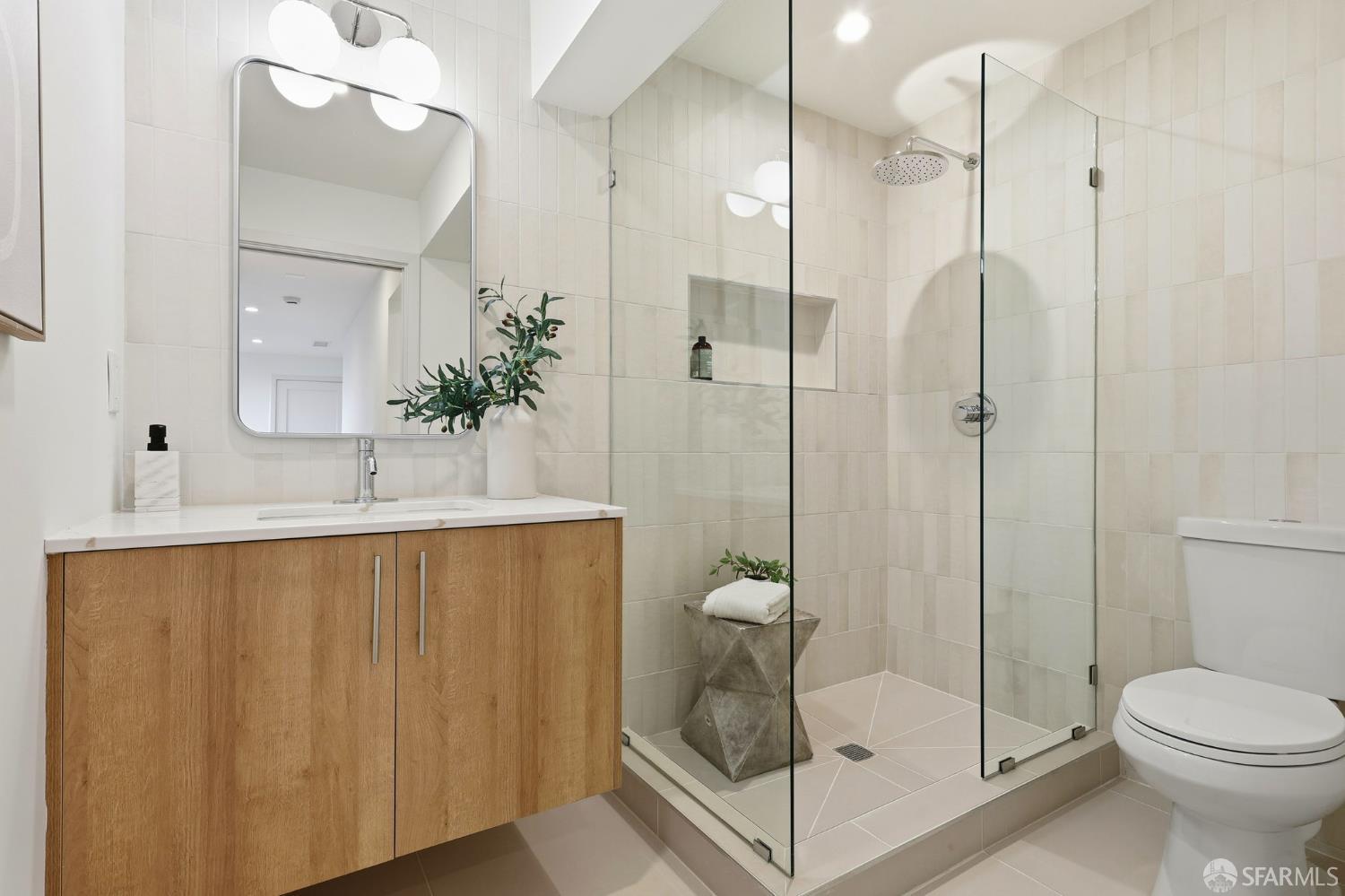 Detail Gallery Image 40 of 45 For 75 Knollview Way, San Francisco,  CA 94131 - 5 Beds | 3 Baths