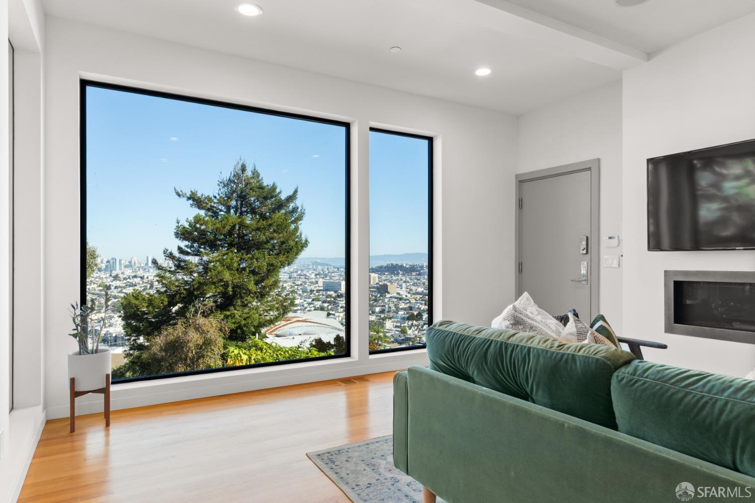 Detail Gallery Image 8 of 48 For 37 Miguel St #6,  San Francisco,  CA 94131 - 3 Beds | 3 Baths