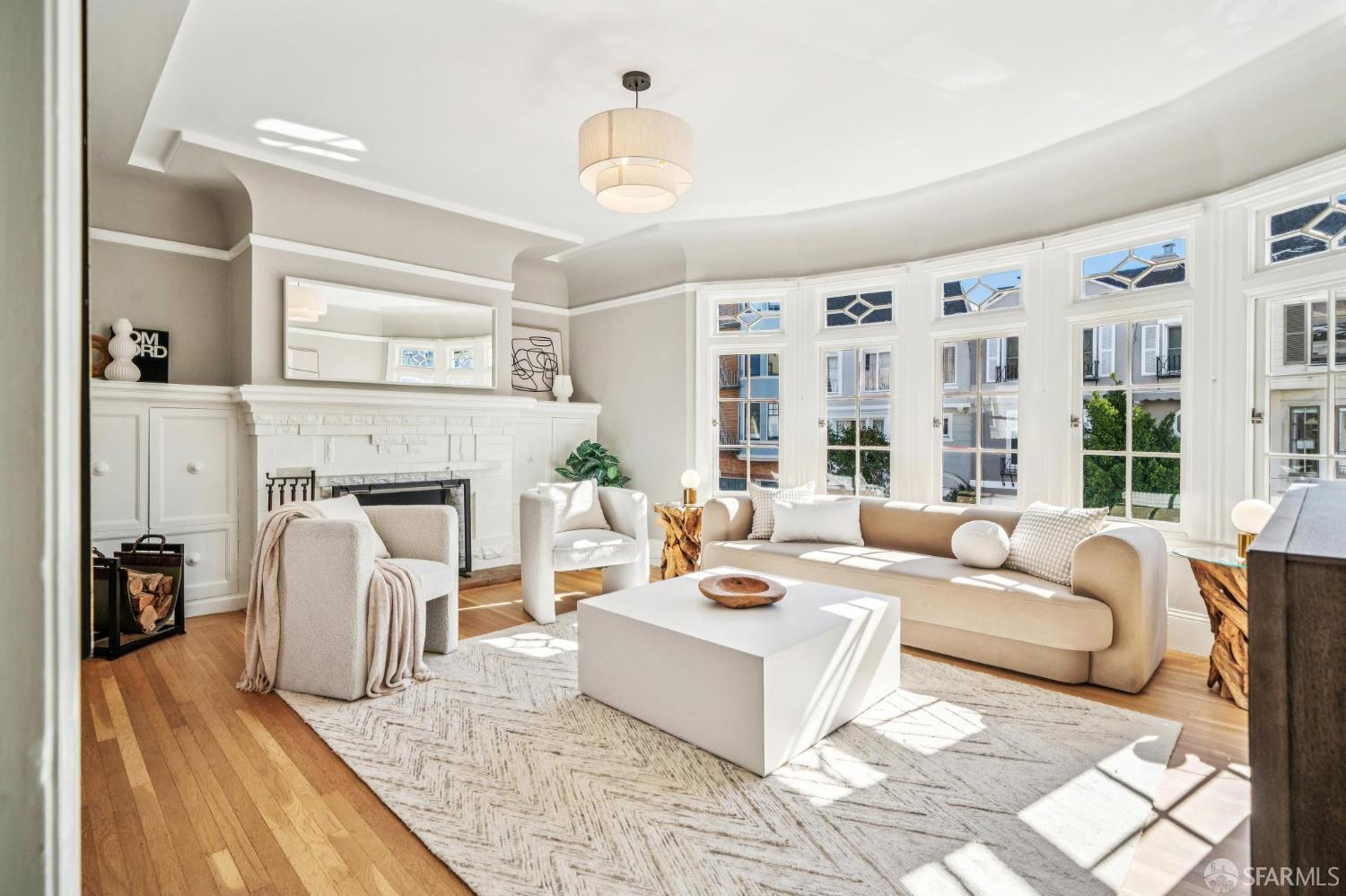 Photo #4: 425084545 Listing: Photo #4