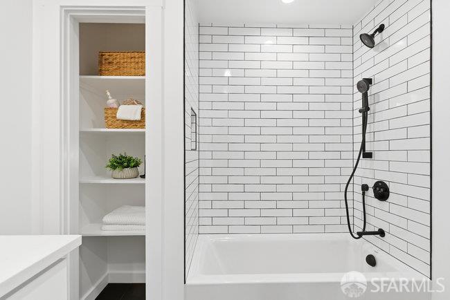 Detail Gallery Image 25 of 85 For 131 Brussels St, San Francisco,  CA 94134 - 4 Beds | 3 Baths