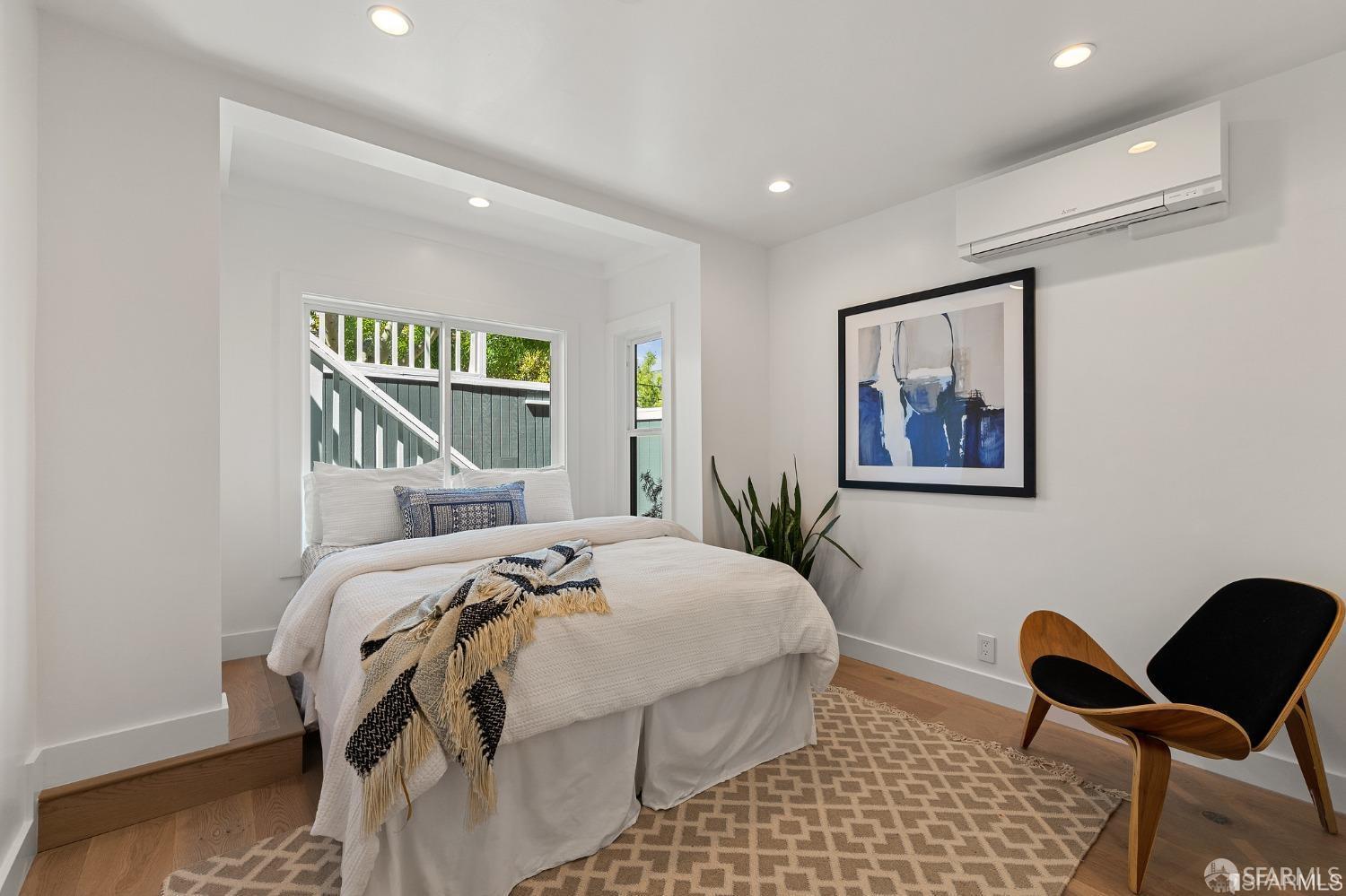 Detail Gallery Image 10 of 12 For 4431 20th St a,  San Francisco,  CA 94114 - 2 Beds | 1 Baths