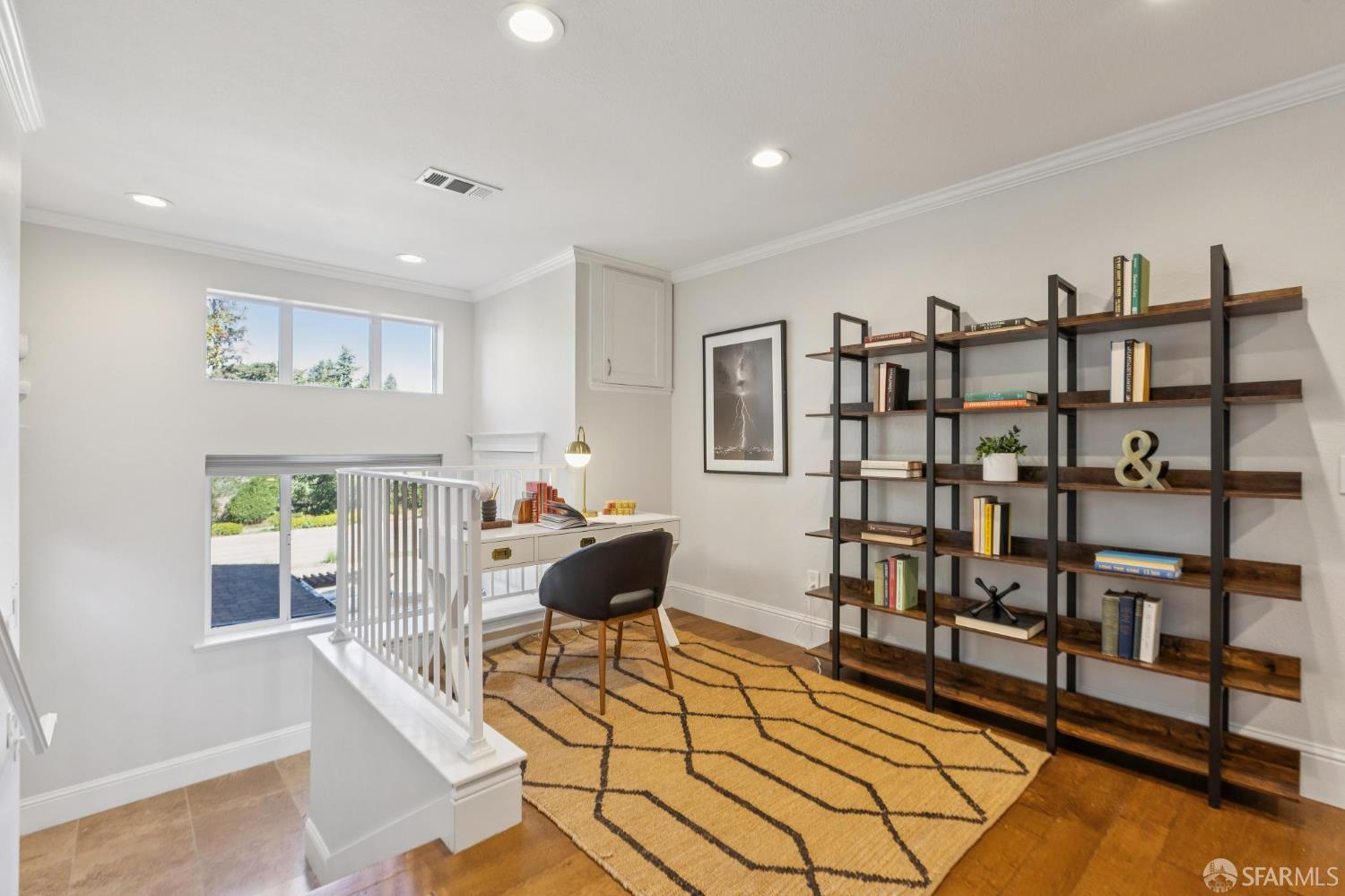 Detail Gallery Image 3 of 47 For 165 W Macarthur Blvd, Oakland,  CA 94611 - 3 Beds | 2/1 Baths