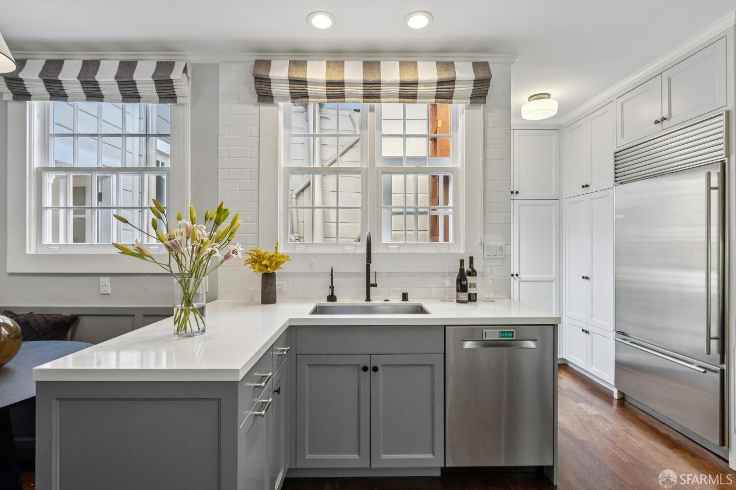 Detail Gallery Image 14 of 40 For 135 Avila St, San Francisco,  CA 94123 - 3 Beds | 2/1 Baths