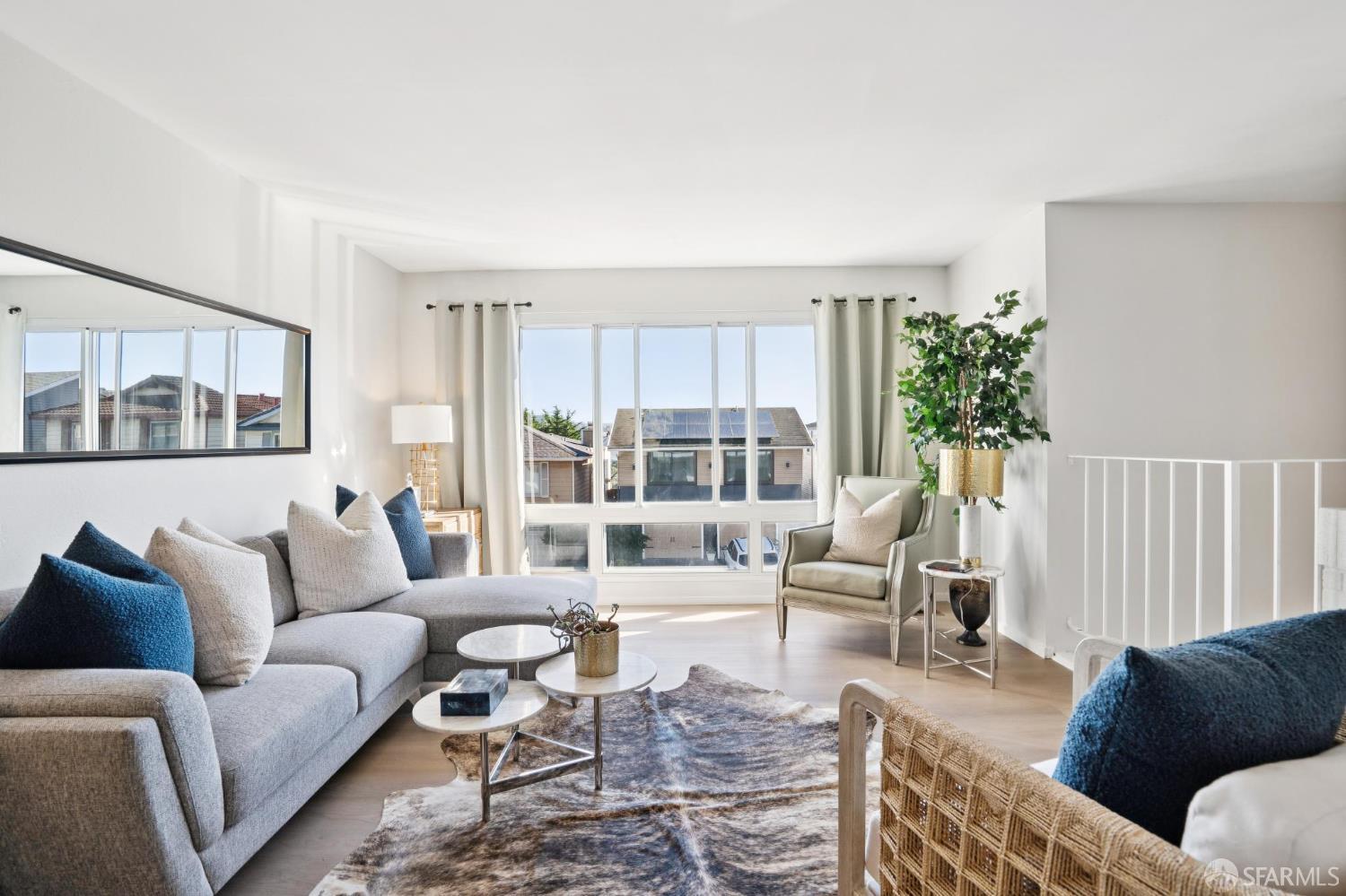 Detail Gallery Image 3 of 33 For 74 Penhurst Ave, Daly City,  CA 94015 - 3 Beds | 2 Baths