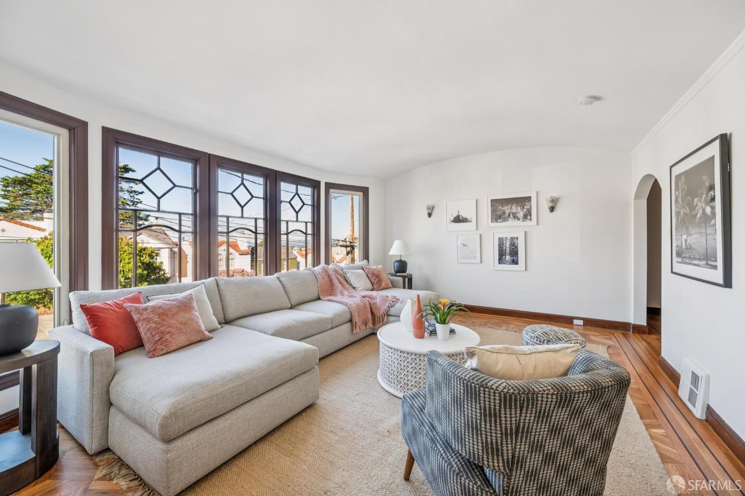 Detail Gallery Image 6 of 51 For 1850 23rd Ave, San Francisco,  CA 94122 - 3 Beds | 2/2 Baths