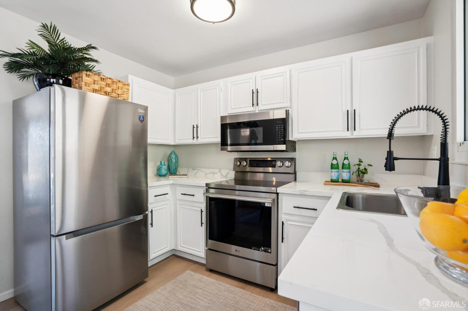 Detail Gallery Image 9 of 33 For 74 Penhurst Ave, Daly City,  CA 94015 - 3 Beds | 2 Baths