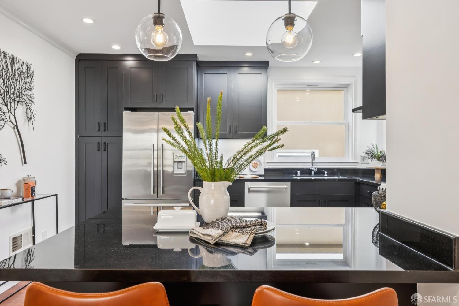 Detail Gallery Image 14 of 51 For 325 Wawona St, San Francisco,  CA 94127 - 2 Beds | 2 Baths