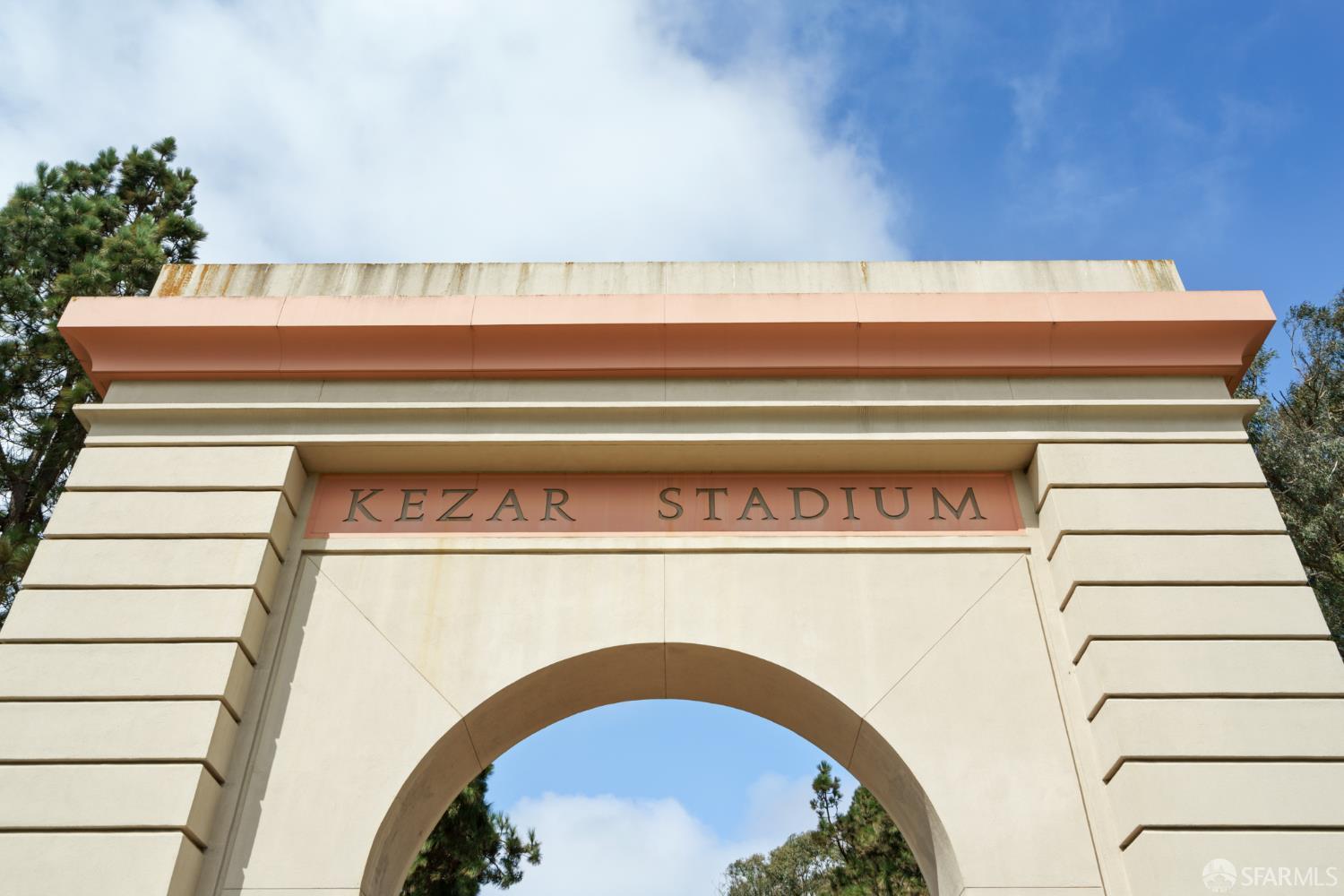 Detail Gallery Image 32 of 33 For 1010 Stanyan St #1,  San Francisco,  CA 94117 - 3 Beds | 2/1 Baths