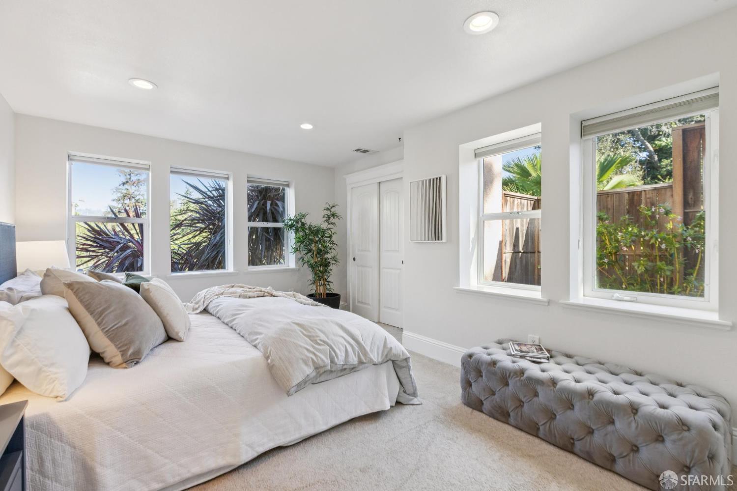 Detail Gallery Image 34 of 47 For 165 W Macarthur Blvd, Oakland,  CA 94611 - 3 Beds | 2/1 Baths