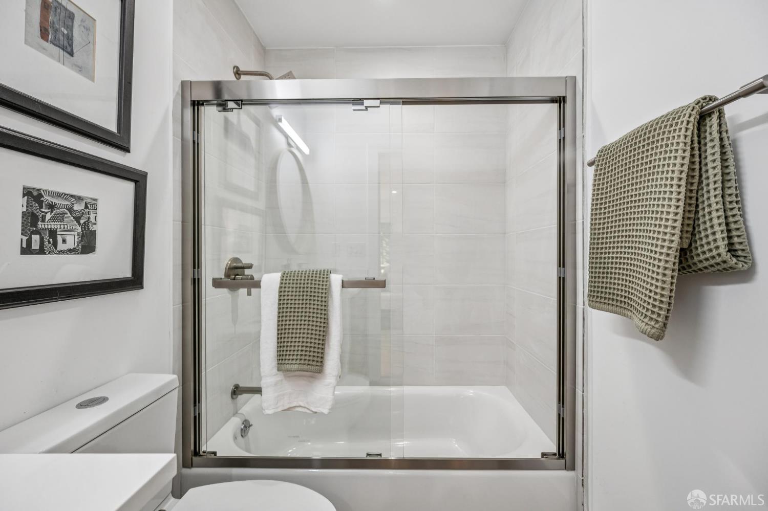 Detail Gallery Image 17 of 28 For 271 Prague St, San Francisco,  CA 94112 - 3 Beds | 2 Baths