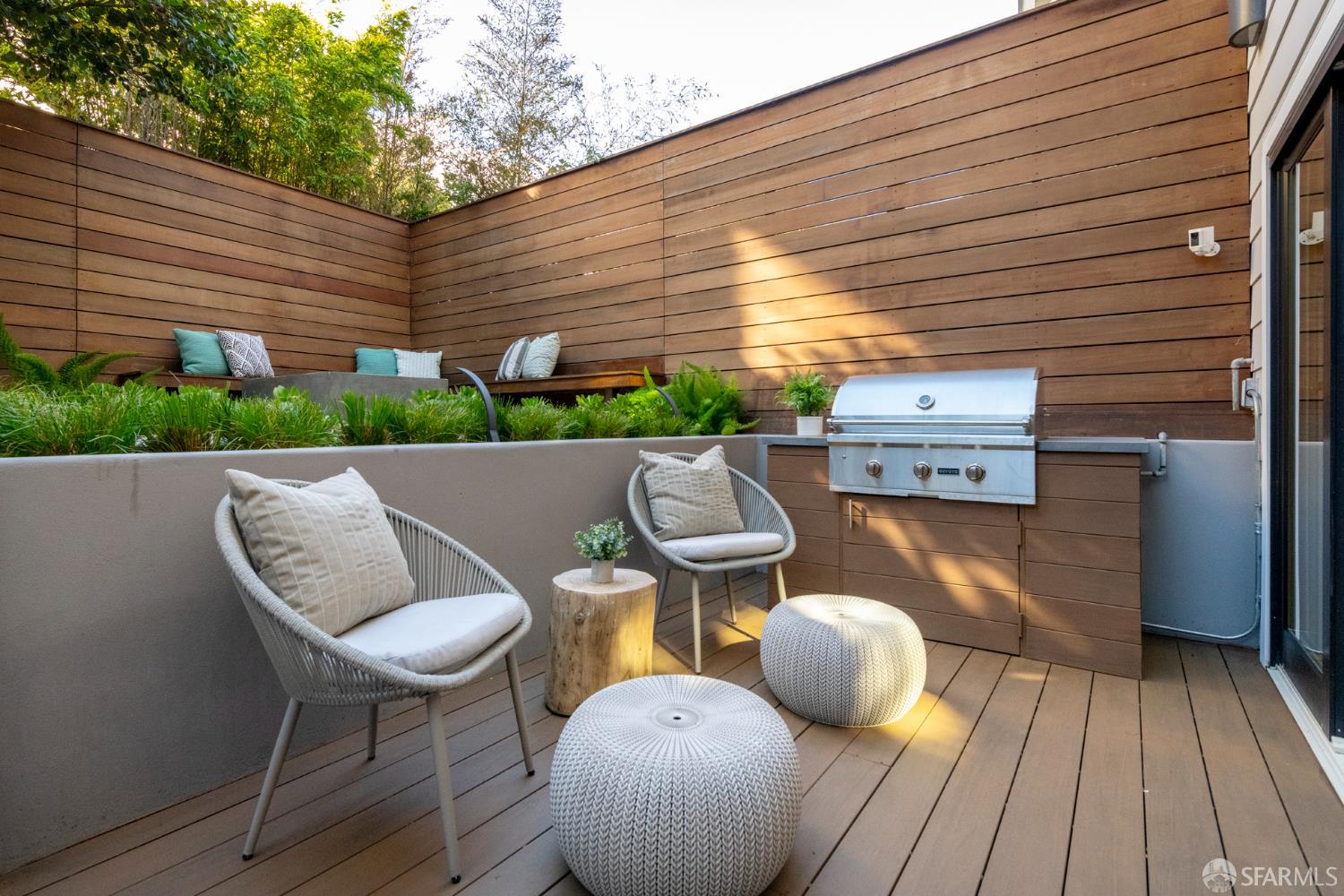 Detail Gallery Image 74 of 77 For 4660 18th St, San Francisco,  CA 94114 - 3 Beds | 3/1 Baths