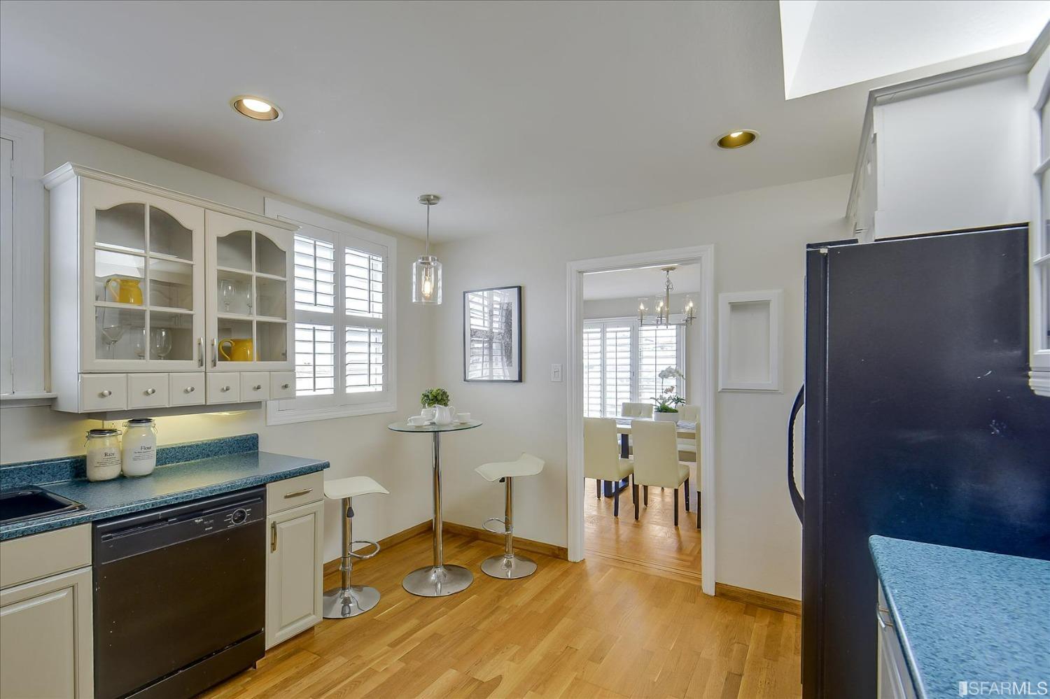 Detail Gallery Image 13 of 57 For 1845 Pacheco St, San Francisco,  CA 94116 - 3 Beds | 2 Baths