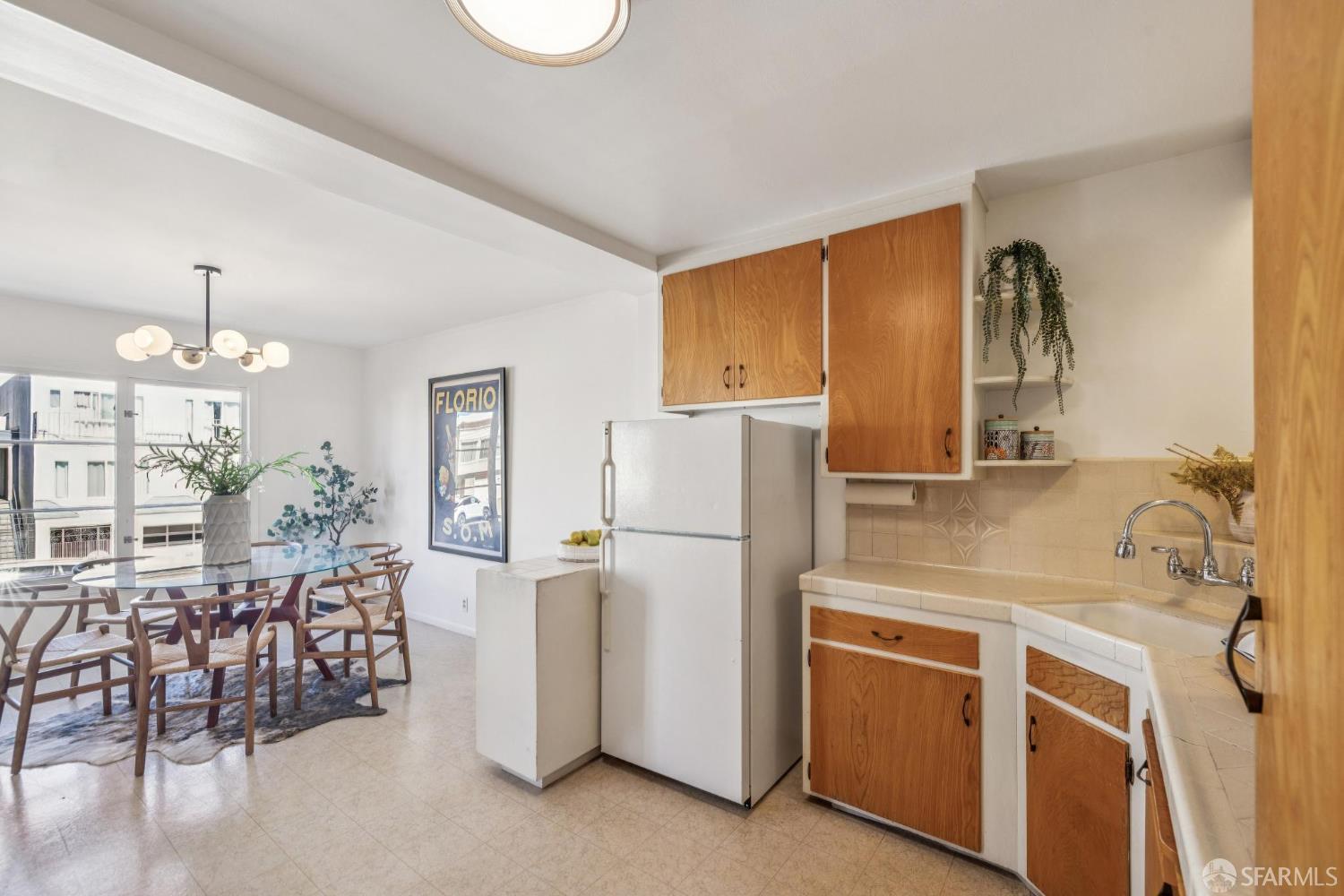 Detail Gallery Image 12 of 58 For 2015 Judah St, San Francisco,  CA 94122 - – Beds | – Baths