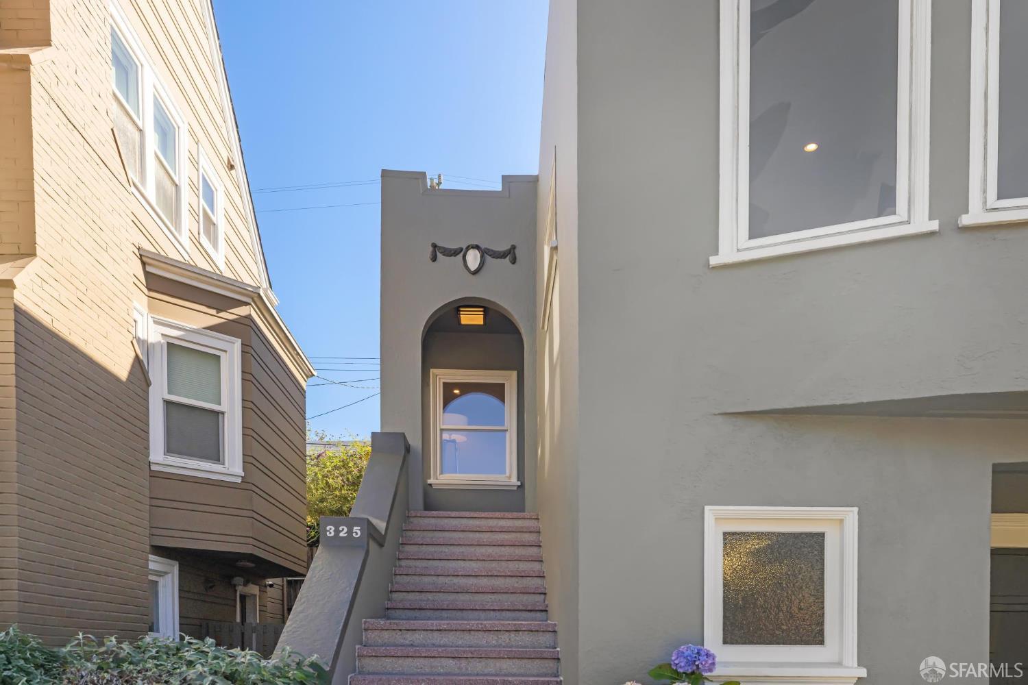 Detail Gallery Image 3 of 51 For 325 Wawona St, San Francisco,  CA 94127 - 2 Beds | 2 Baths