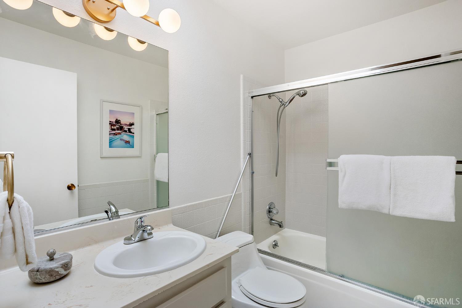 Detail Gallery Image 14 of 39 For 275 3rd Ave, Daly City,  CA 94014 - 4 Beds | 3 Baths