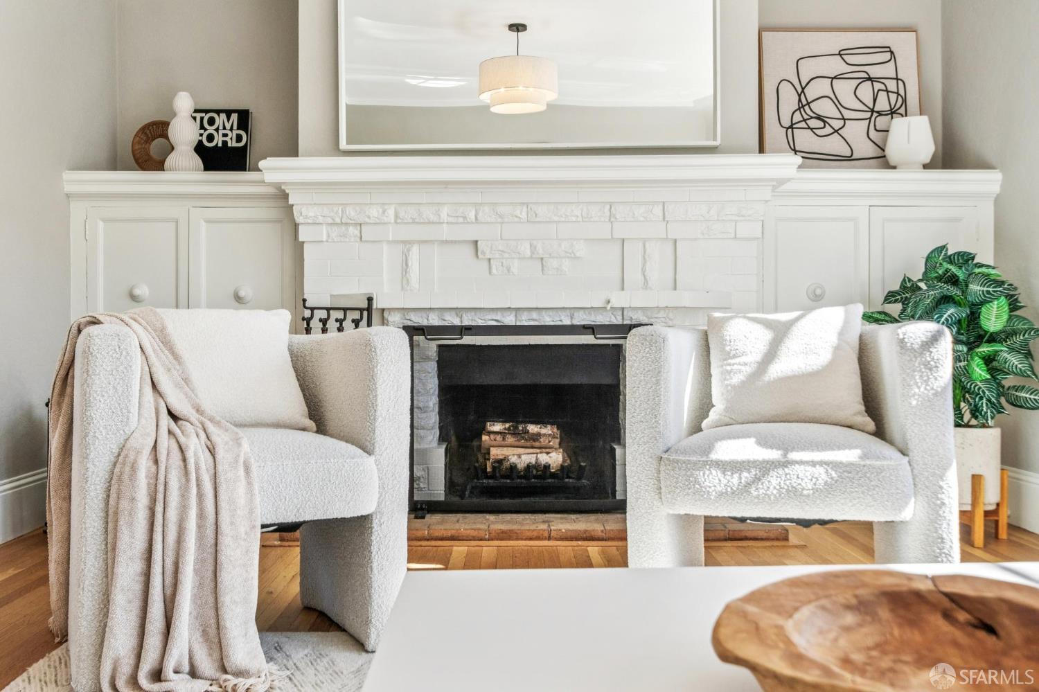 Photo #5: 425084545 Listing: Photo #5