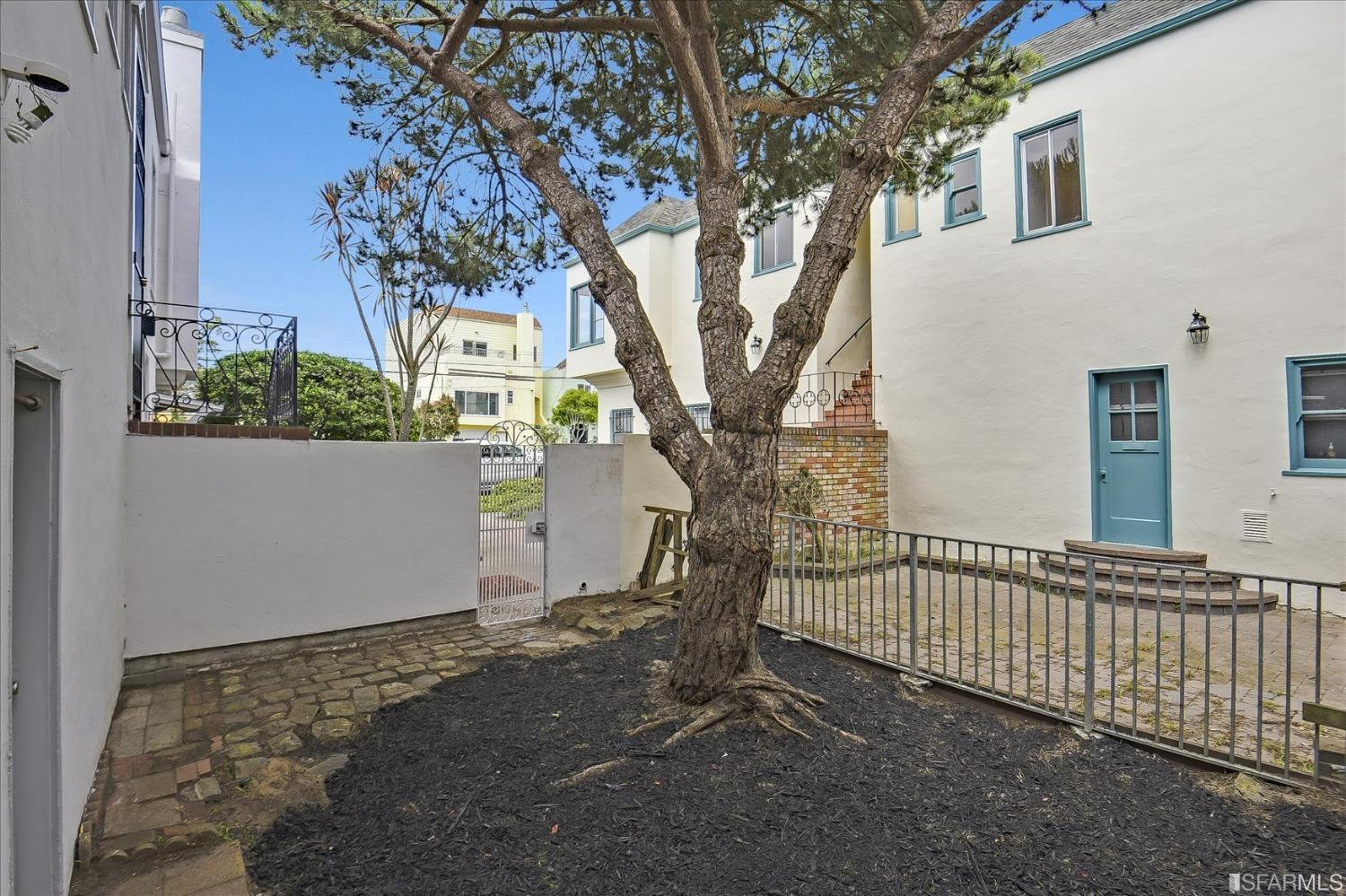 Detail Gallery Image 53 of 57 For 1845 Pacheco St, San Francisco,  CA 94116 - 3 Beds | 2 Baths