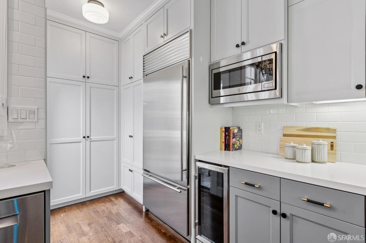 Detail Gallery Image 16 of 40 For 135 Avila St, San Francisco,  CA 94123 - 3 Beds | 2/1 Baths