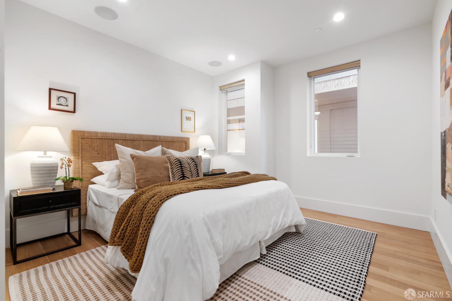 Detail Gallery Image 18 of 33 For 1010 Stanyan St #1,  San Francisco,  CA 94117 - 3 Beds | 2/1 Baths