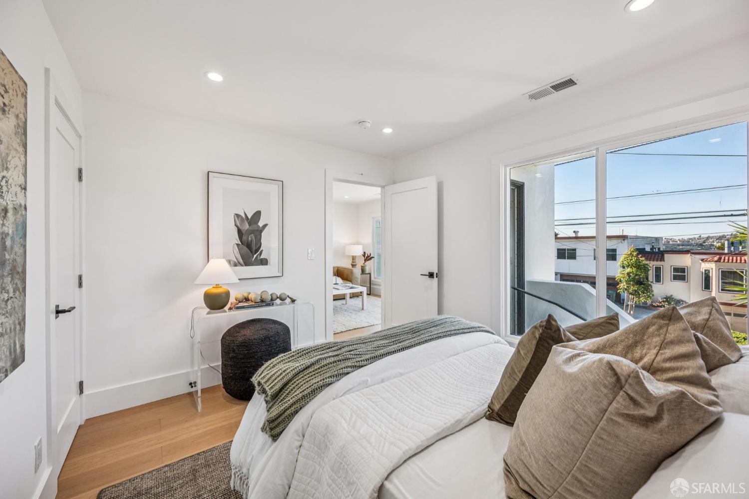 Detail Gallery Image 19 of 28 For 271 Prague St, San Francisco,  CA 94112 - 3 Beds | 2 Baths