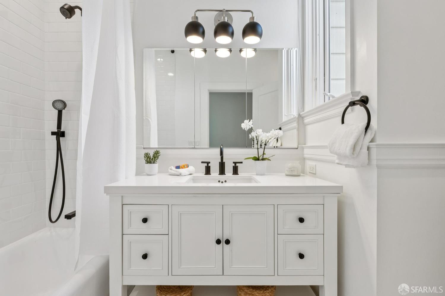 Detail Gallery Image 24 of 40 For 135 Avila St, San Francisco,  CA 94123 - 3 Beds | 2/1 Baths