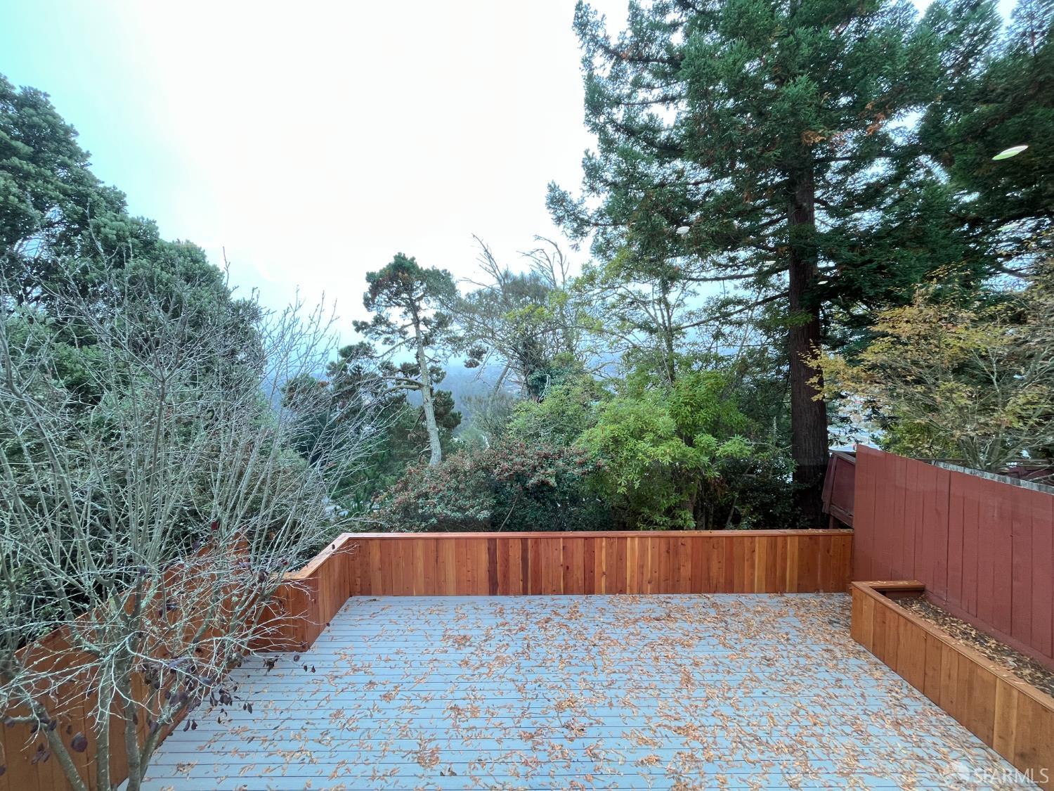 Detail Gallery Image 5 of 31 For 21 Panorama Dr, San Francisco,  CA 94131 - 5 Beds | 3 Baths