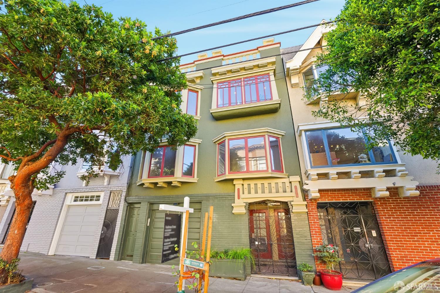 Photo #2: 425084755 Listing: Photo #2