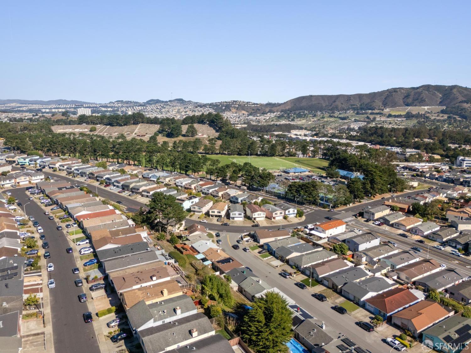 Detail Gallery Image 32 of 33 For 74 Penhurst Ave, Daly City,  CA 94015 - 3 Beds | 2 Baths