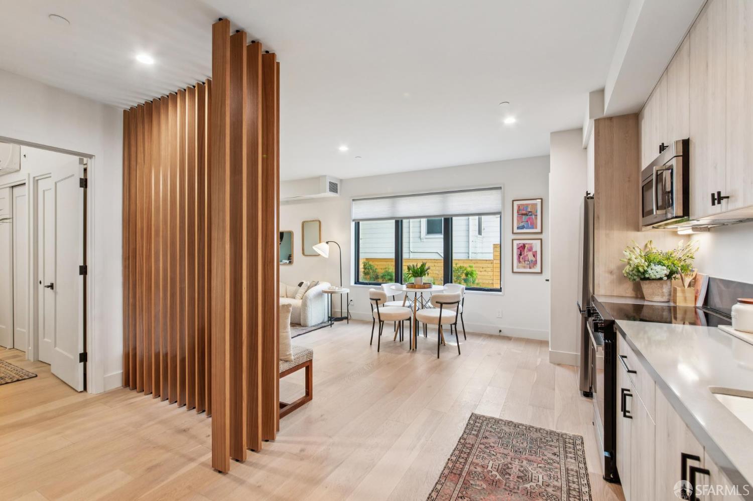 Detail Gallery Image 3 of 34 For 986 South Van Ness Ave #203,  San Francisco,  CA 94110 - 1 Beds | 1 Baths