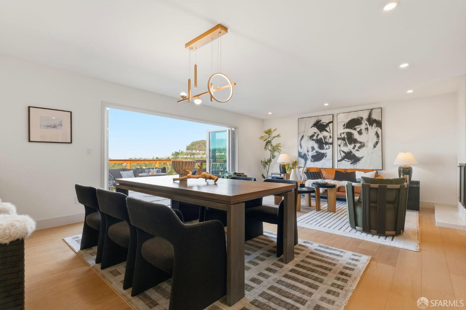 Detail Gallery Image 12 of 45 For 75 Knollview Way, San Francisco,  CA 94131 - 5 Beds | 3 Baths