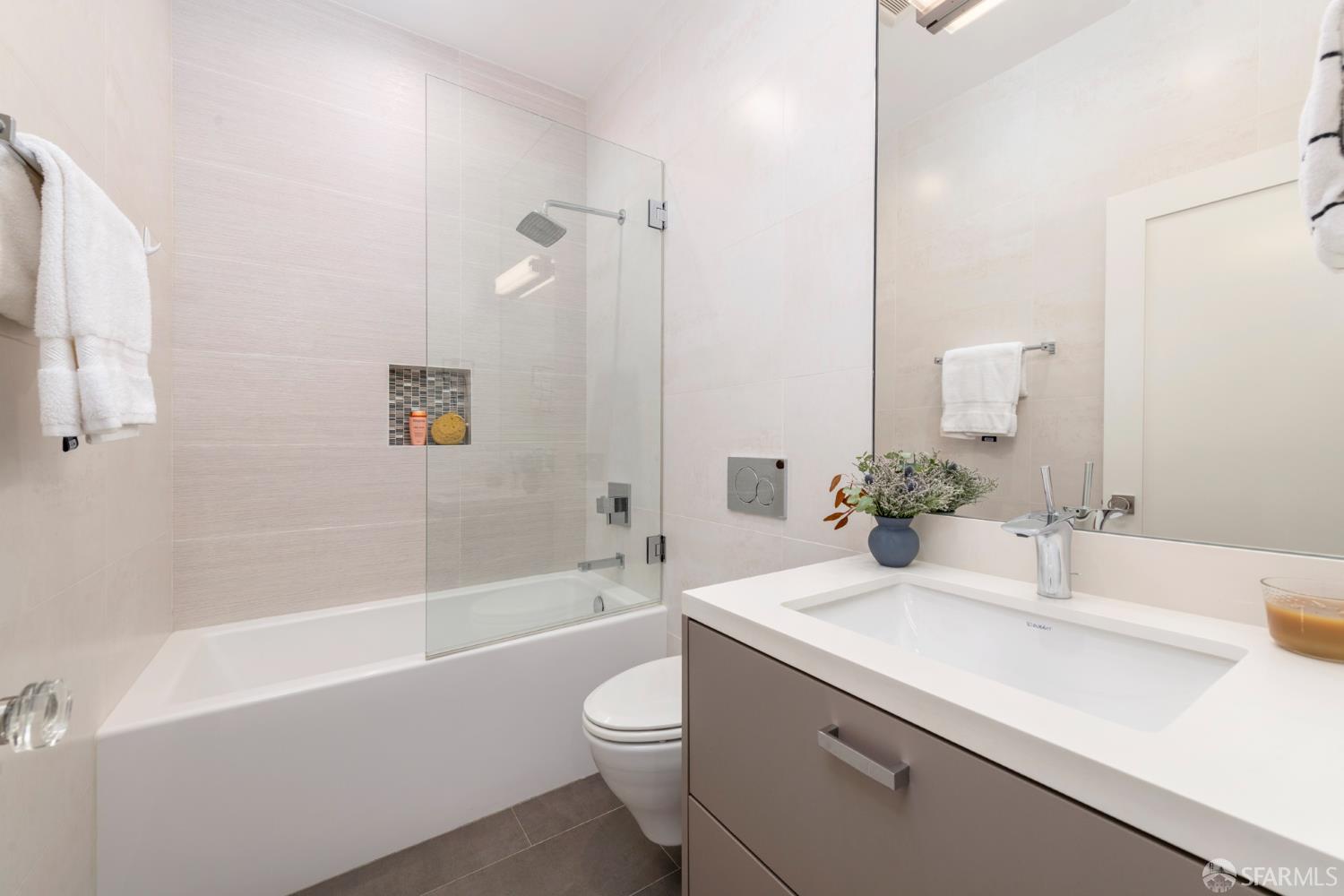 Detail Gallery Image 37 of 77 For 4660 18th St, San Francisco,  CA 94114 - 3 Beds | 3/1 Baths