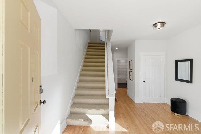 Detail Gallery Image 6 of 85 For 131 Brussels St, San Francisco,  CA 94134 - 4 Beds | 3 Baths