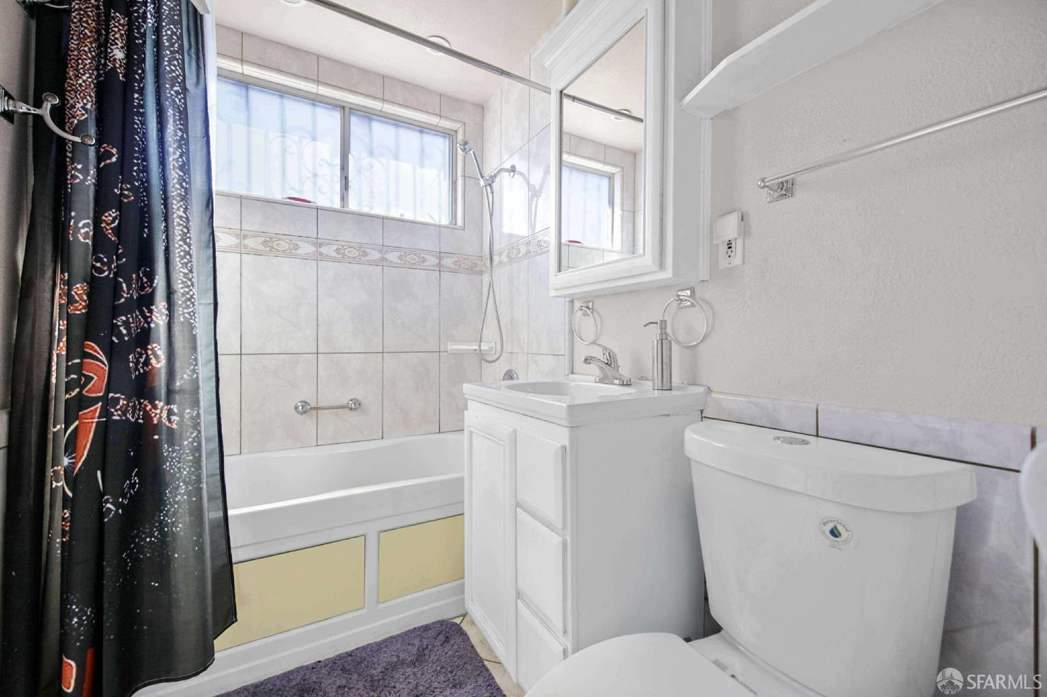 Detail Gallery Image 9 of 16 For 120 Gardenia Way, East Palo Alto,  CA 94303 - 3 Beds | 1 Baths