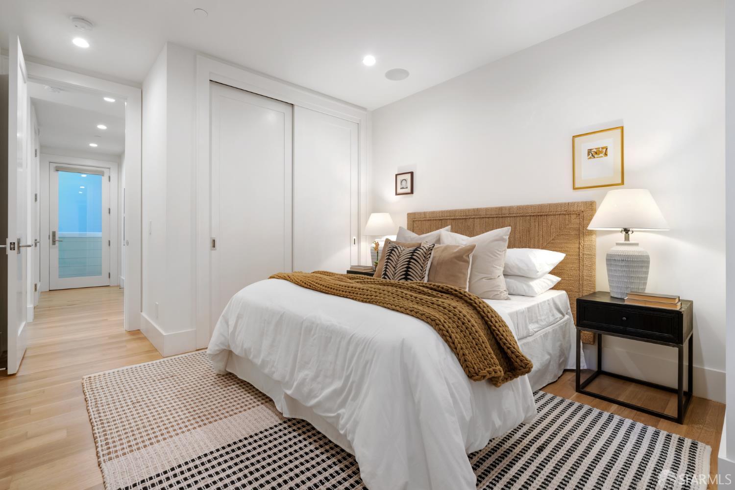 Detail Gallery Image 19 of 33 For 1010 Stanyan St #1,  San Francisco,  CA 94117 - 3 Beds | 2/1 Baths