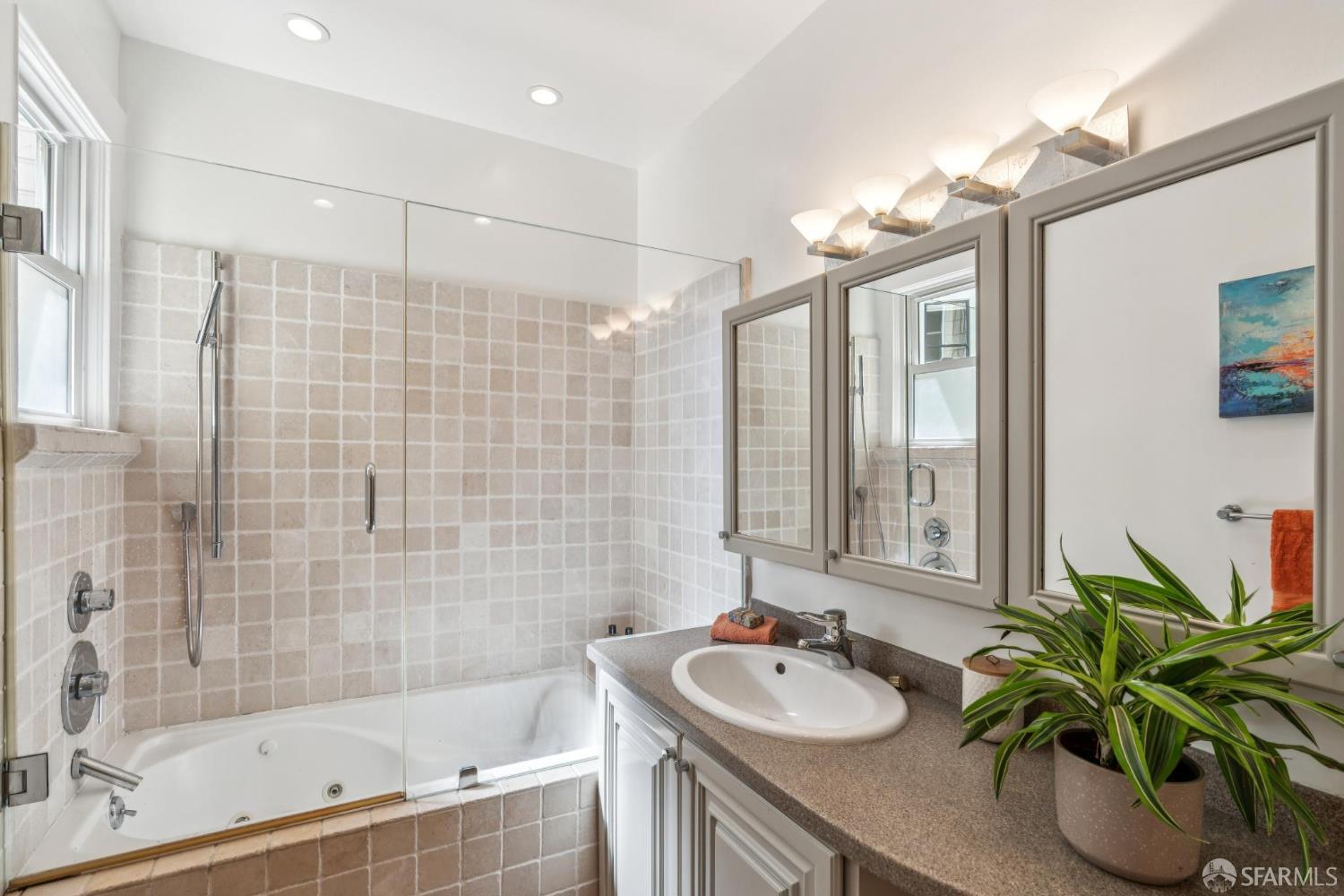 Detail Gallery Image 19 of 19 For 2539 Clay St #1,  San Francisco,  CA 94115 - 2 Beds | 1 Baths