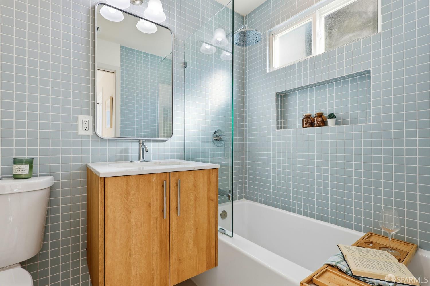 Detail Gallery Image 23 of 45 For 75 Knollview Way, San Francisco,  CA 94131 - 5 Beds | 3 Baths