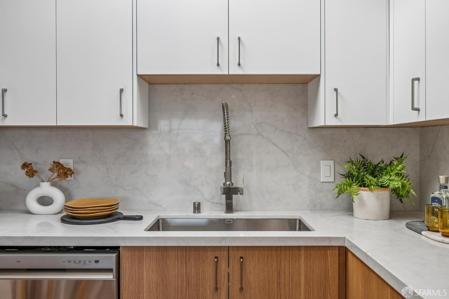 Detail Gallery Image 12 of 28 For 271 Prague St, San Francisco,  CA 94112 - 3 Beds | 2 Baths