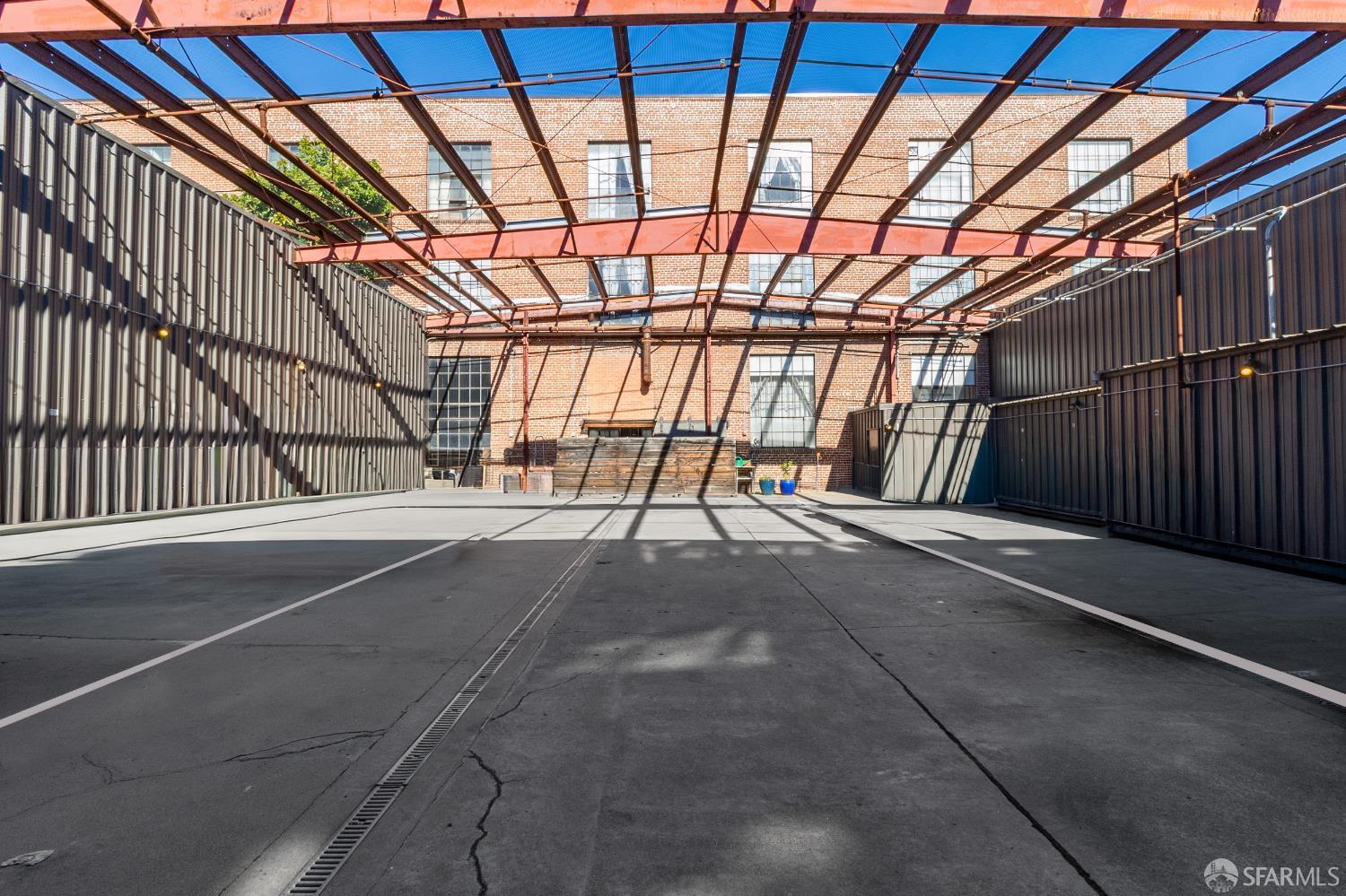 Detail Gallery Image 36 of 45 For 1018 4th Ave #118,  Oakland,  CA 94606 - 1 Beds | 1 Baths